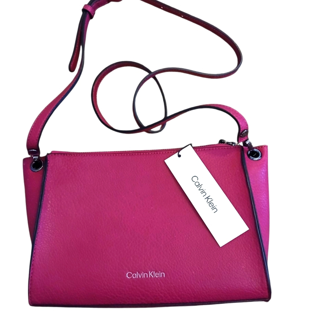 CALVIN KLEIN Garnet Crossbody Shoulder Pebble Finish Bag NWT